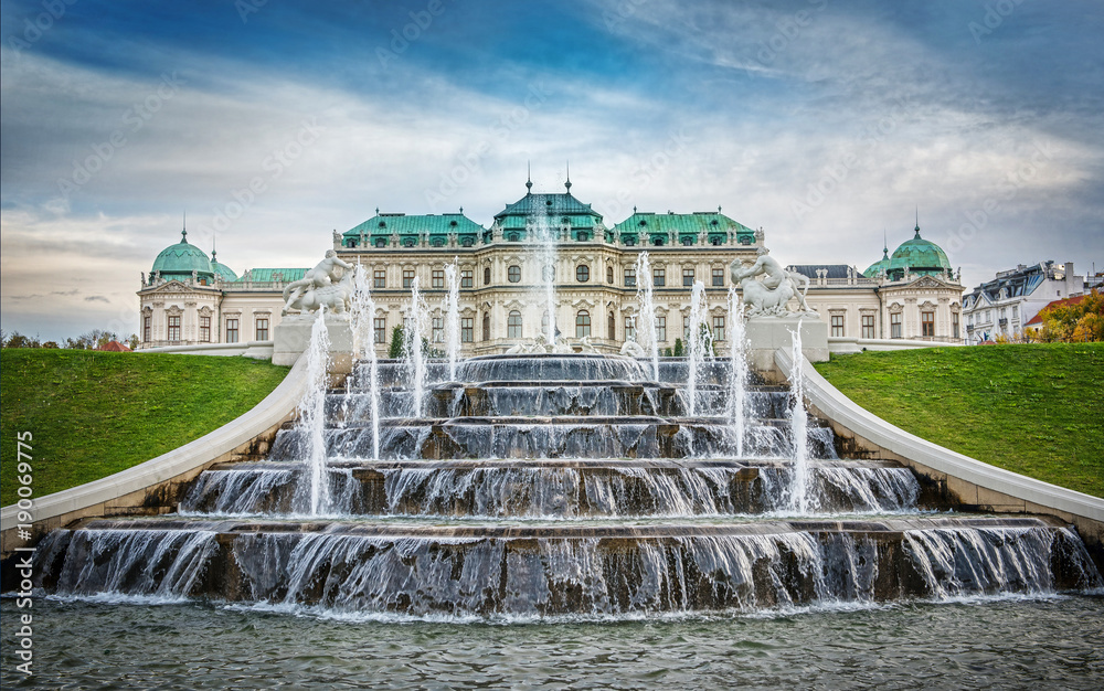 Belvedere Palace and fountains, Vienna, Austria. - obrazy, fototapety, plakaty 