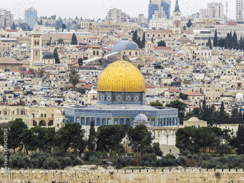 Cuadros en Lienzo Jerusalem, Israel - view of The Old City of Jerusalem from the Mount of Olives