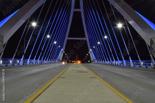 Zdjęcie XXL Lowry Avenue Bridge w nocy