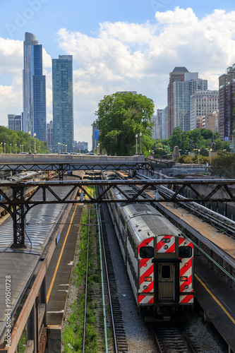 Zdjęcie XXL Chicago pociąg z linią horyzontu w tle