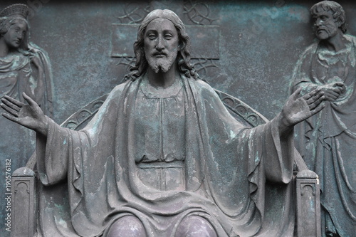 Plakat Wyblakły relief Jezusa Chrystusa na nagrobku