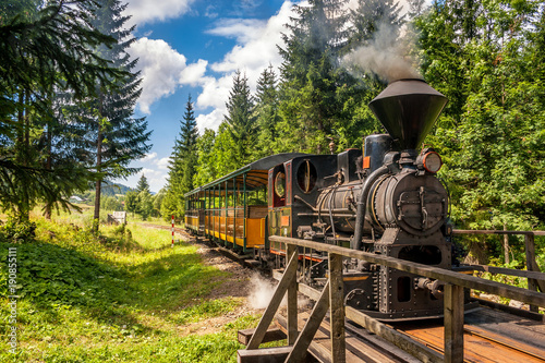 Fotografía Steam locomotive in forest railways from village Vychylovka in the Kysuce region, Slovakia, Europe