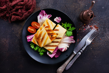 Canvas Print - salad with halloumi