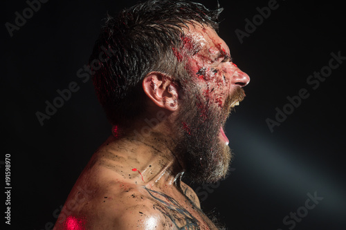 Fotomural Hipster shout with bloody beard on brutal face profile