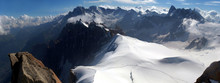 Alpiniści Na Aiguille Du Midi - Szczyt W Alpach W Masywie Mont Blanc