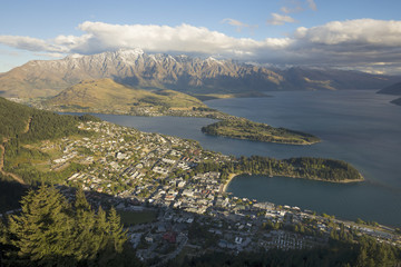 Wall Mural - View of Queenstown and Lake Wakatipu, New Zealand