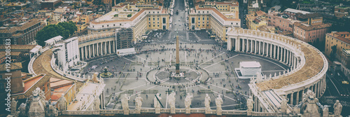 Fotomural Vatican city aerial view from above panorama of old cityscape St Peters Square, Rome, Italy
