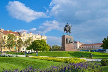 Wall Mural - King Tomislav Square in the park in Zagreb, Croatia