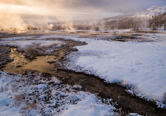 Wall Mural - Strokkur geyser, Haukadalur geothermal field, Iceland