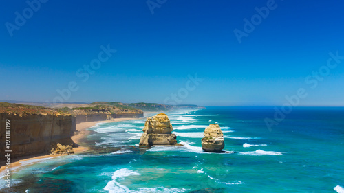 Cuadros en Lienzo Twelve Apostles rocks on Great Ocean Road, Australia