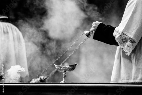 Cuadros en Lienzo altar boy of the catholic church with thurible in his hand during a celebration