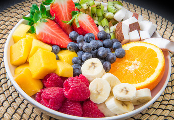 Wall Mural - bowl of fruit salad