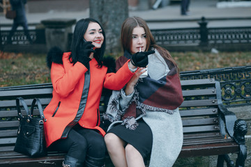 Wall Mural - Girls on the bench