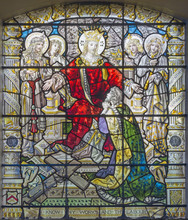 LONDON, GREAT BRITAIN - SEPTEMBER 15, 2017: The Resurrected Jesus The King And Among The Angels On The Satined Glass Of St James's Church, Clerkenwell By T. F. Ward And Hughes Manufacturers (1898).