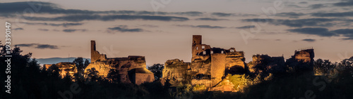 Zdjęcie XXL Ruiny zamku Altdahn