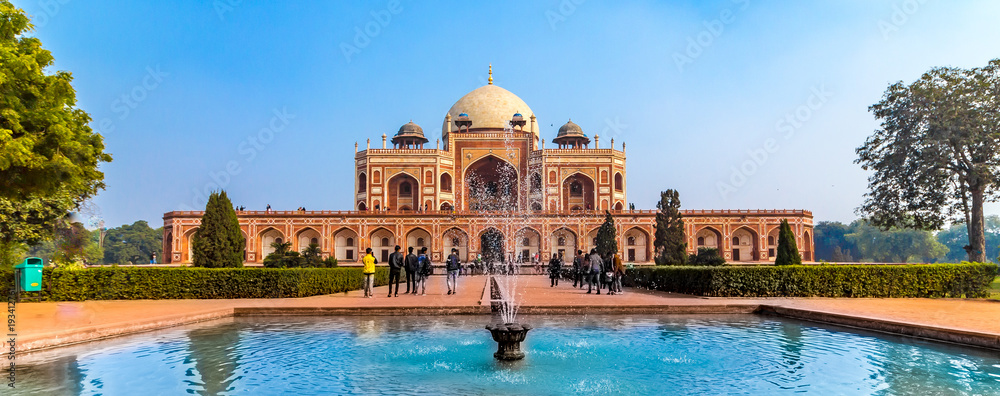 The first garden-tomb on the Indian subcontinent, this is the final resting place of the Mughal Emperor Humayun. The Tomb is an excellent example of Persian architecture. Located in the Delhi, India. - obrazy, fototapety, plakaty 