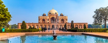 The First Garden-tomb on The Indian Subcontinent, This is The final Resting Place Of The Mughal Emperor Humayun. The Tomb is An Excellent Example Of Persian Architecture. Located In The Delhi, India.