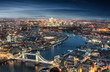 London am Abend: von der Tower Bridge bis zum Finanzzentrum Canary Wharf