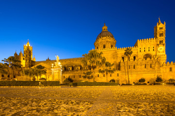 Poster - The Cathedral of Palermo at night, Italy