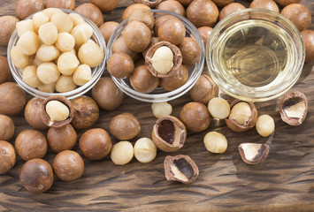 Wall Mural - Oil and macadamia nuts - Macadamia integrifolia