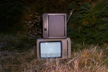 TV no signal in grass