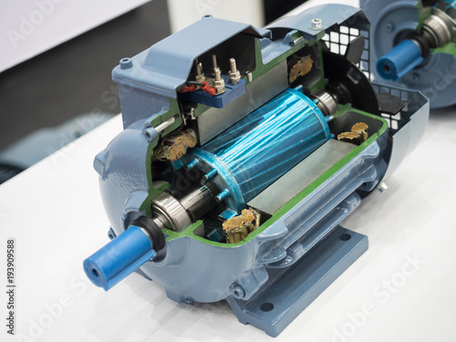 Fotografía high power torque motor cutting section see trough