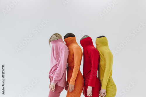Fotomural four women on white background
