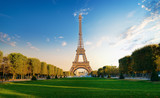 Fototapeta Boho - Eiffel Tower in the morning