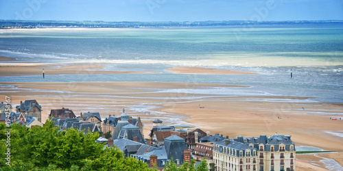The beach of Houlgate, Normandy, France Fotobehang