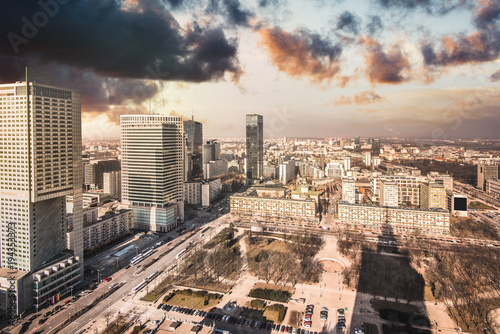Zdjęcie XXL Widok miejski na panoramę Warszawy. Panoramiczny pejzaż miasta w centralnej Polsce.