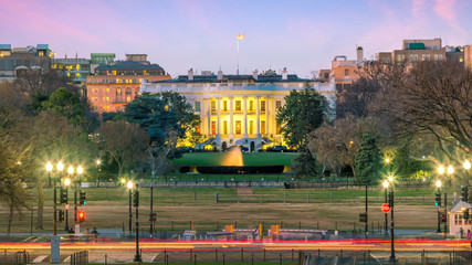 Fototapete - The White House  in Washington, D.C. United States