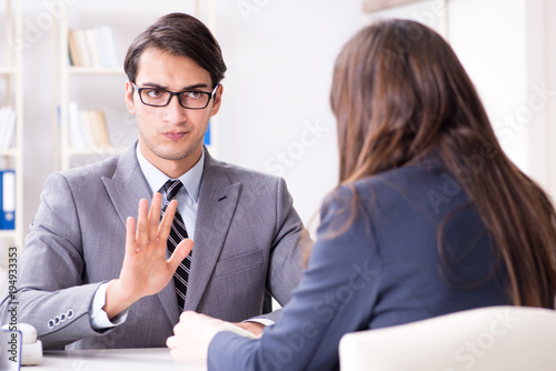 Cuadros en Lienzo Businessmanbeing offered bribe for breaking law