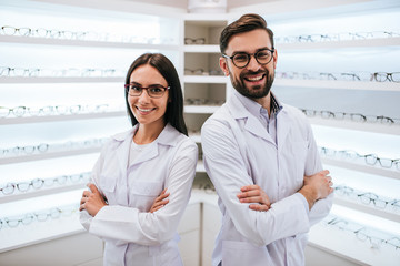 Canvas Print - Doctors in ophthalmology clinic