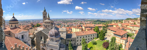 Cuadros en Lienzo Bergamo Alta aerial panoramic view in summer season