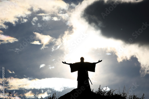 Cuadros en Lienzo Silhouette monk on the mountain prayer moses faith god