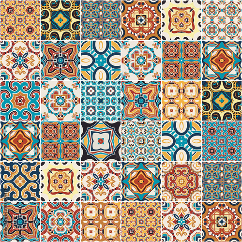 tradycyjne-portugalskie-ozdobne-plytki-dekoracyjne-azulejos