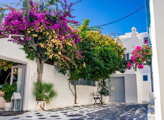  Streetview Mykonos w słoneczny dzień, Grecja