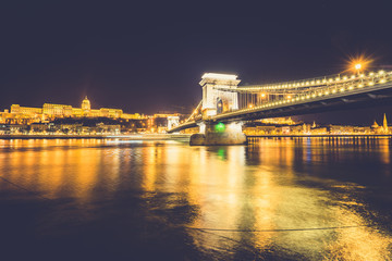 Canvas Print - Chain bridge on Danube river in Budapest, Hungary