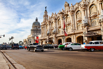 Traffic in front of the Capitol and the National Theatre (Alicia Alonso) near the Central Park