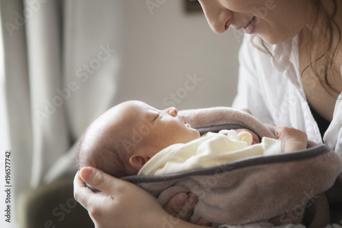 眠っている子供を抱きかかえる母親 Buy This Stock Photo And Explore Similar Images At Adobe Stock Adobe Stock 眠っている子供を抱きかかえる母親 Buy This Stock Photo And Explore Similar Images At Adobe Stock Adobe Stock