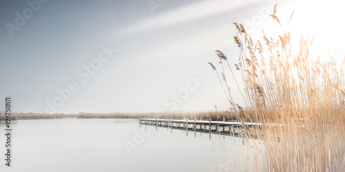 Fototapety Jezioro  zimowa-aura-nad-jeziorem