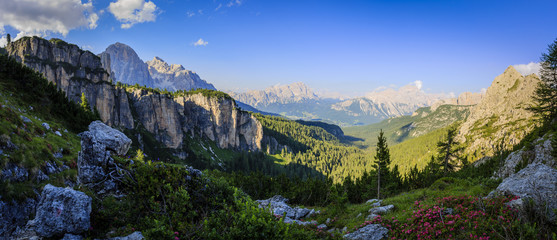 Wall Mural - Great sunset view of the top Tofana di Rozes and Cinque Torri range in  Dolomites, South Tyrol. Location Cortina d'Ampezzo, Italy, Europe. Dramatical cloudy scene. Beauty of mountains world.