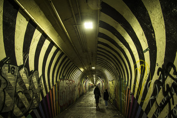 Canvas Print - Graffiti Tunnel