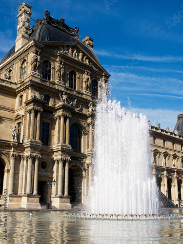 Fotografie, Obraz Morning Fountain, The Louvre, Paris, France