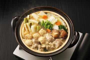 Wall Mural - 鶏の寄せ鍋　Japanese chicken hot pot