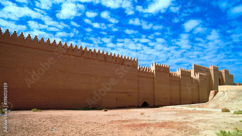 Cuadros en Lienzo Ruins of Processional street of ancient Babylon in Hillah, Iraq