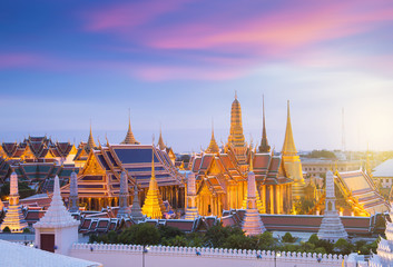 Wall Mural - Bangkok famous iconic landmark. This Wat Phra Keaw while sunset in Bangkok, Thailand
