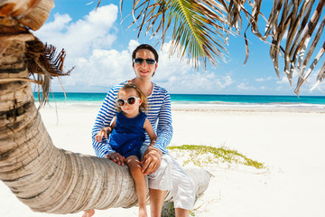 Poster - Father and daughter on Caribbean vacation