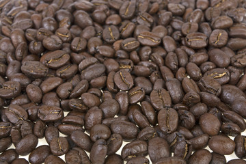 grains of roasted coffee