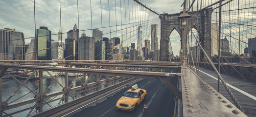 Wall Mural - Famous Brooklyn Bridge with cab